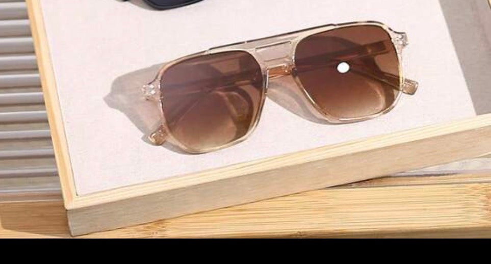 Girl you’re glowing sunnies